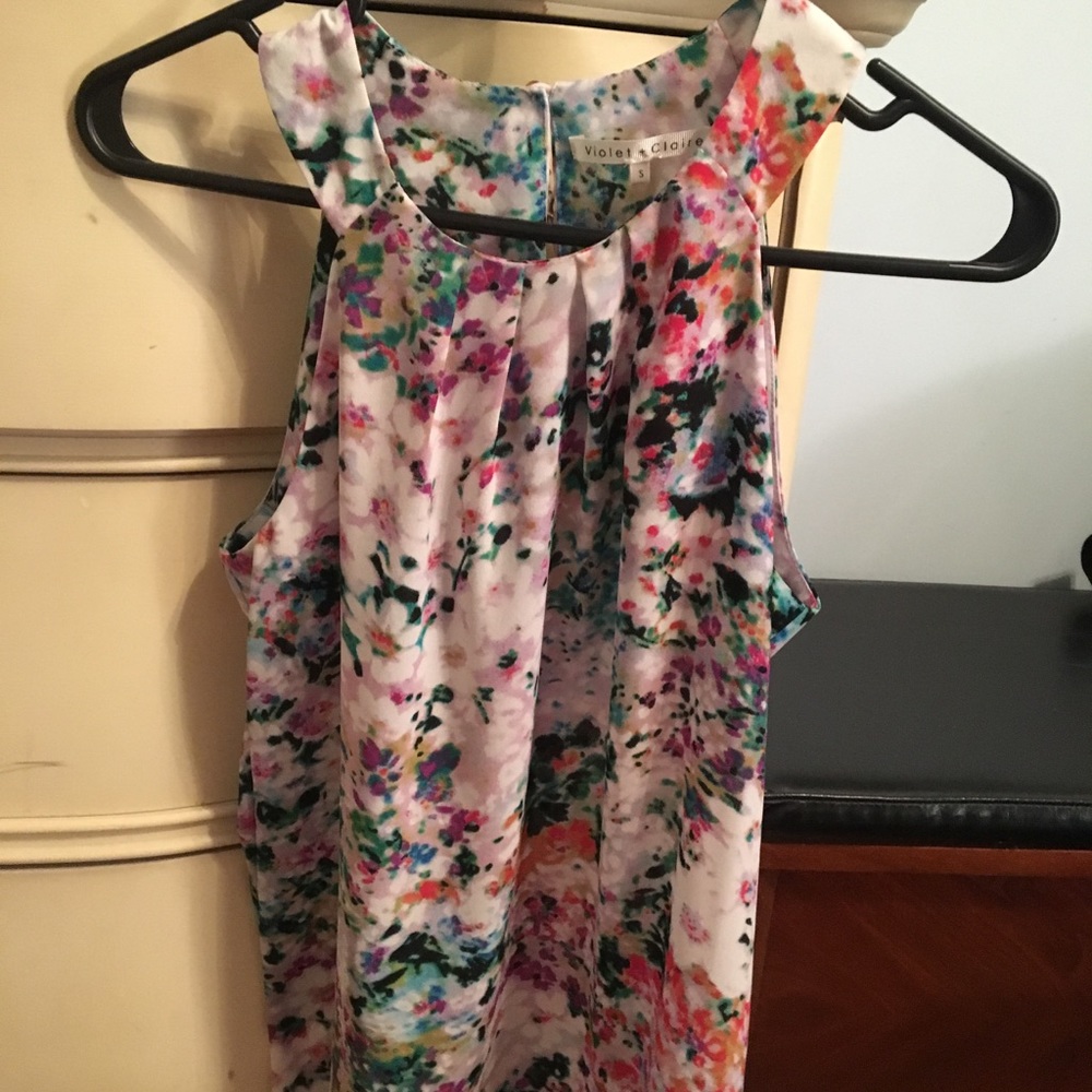 Beautiful spring/summer tank. Lightweight